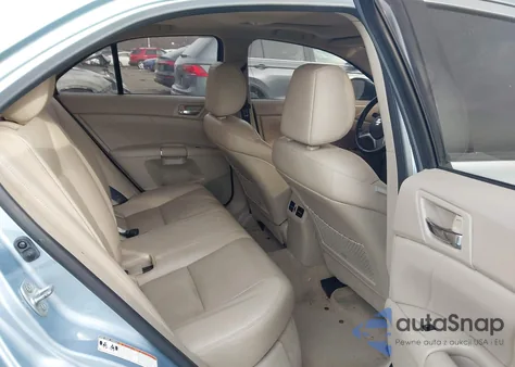 2012 Suzuki Kizashi Sport Sls z USA, uszkodzony, nr VIN JS2RF9A86C6100206